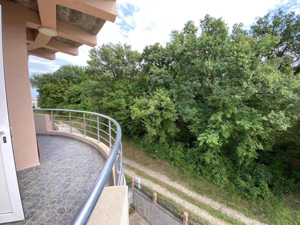 Guest House Koliqi - Hotel & Apartments Ulcinj Exterior photo