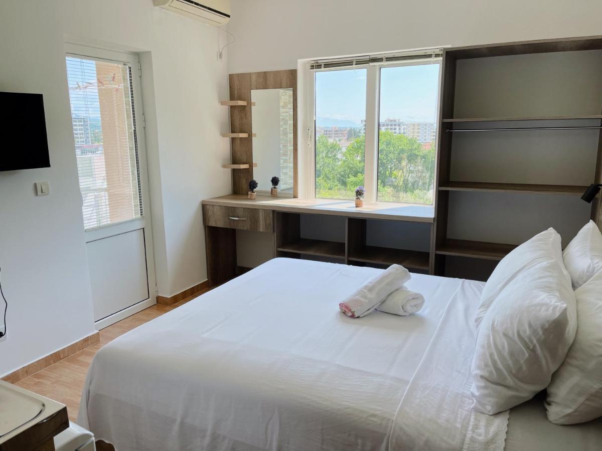 Guest House Koliqi - Hotel & Apartments Ulcinj Exterior photo