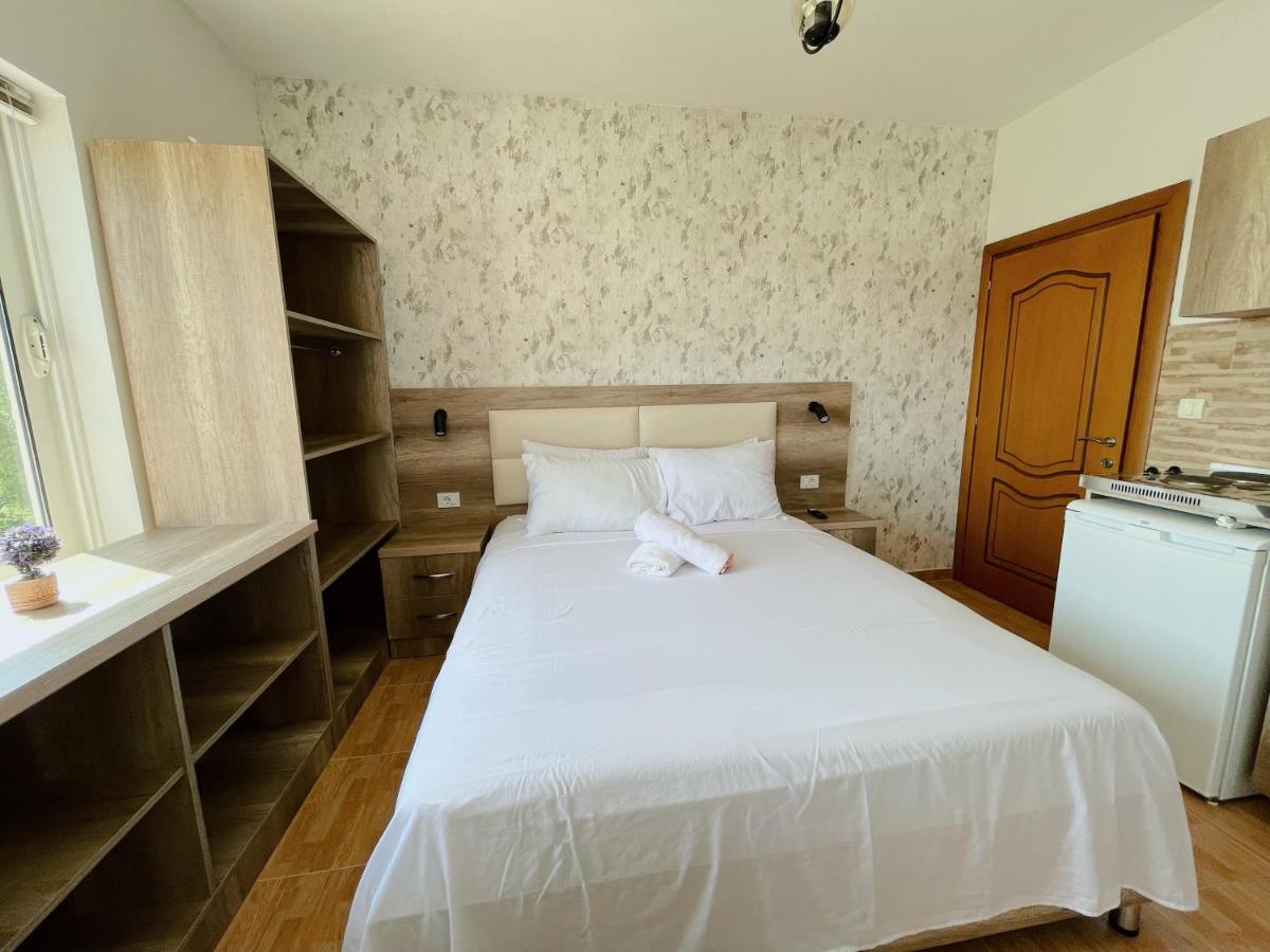 Guest House Koliqi - Hotel & Apartments Ulcinj Exterior photo