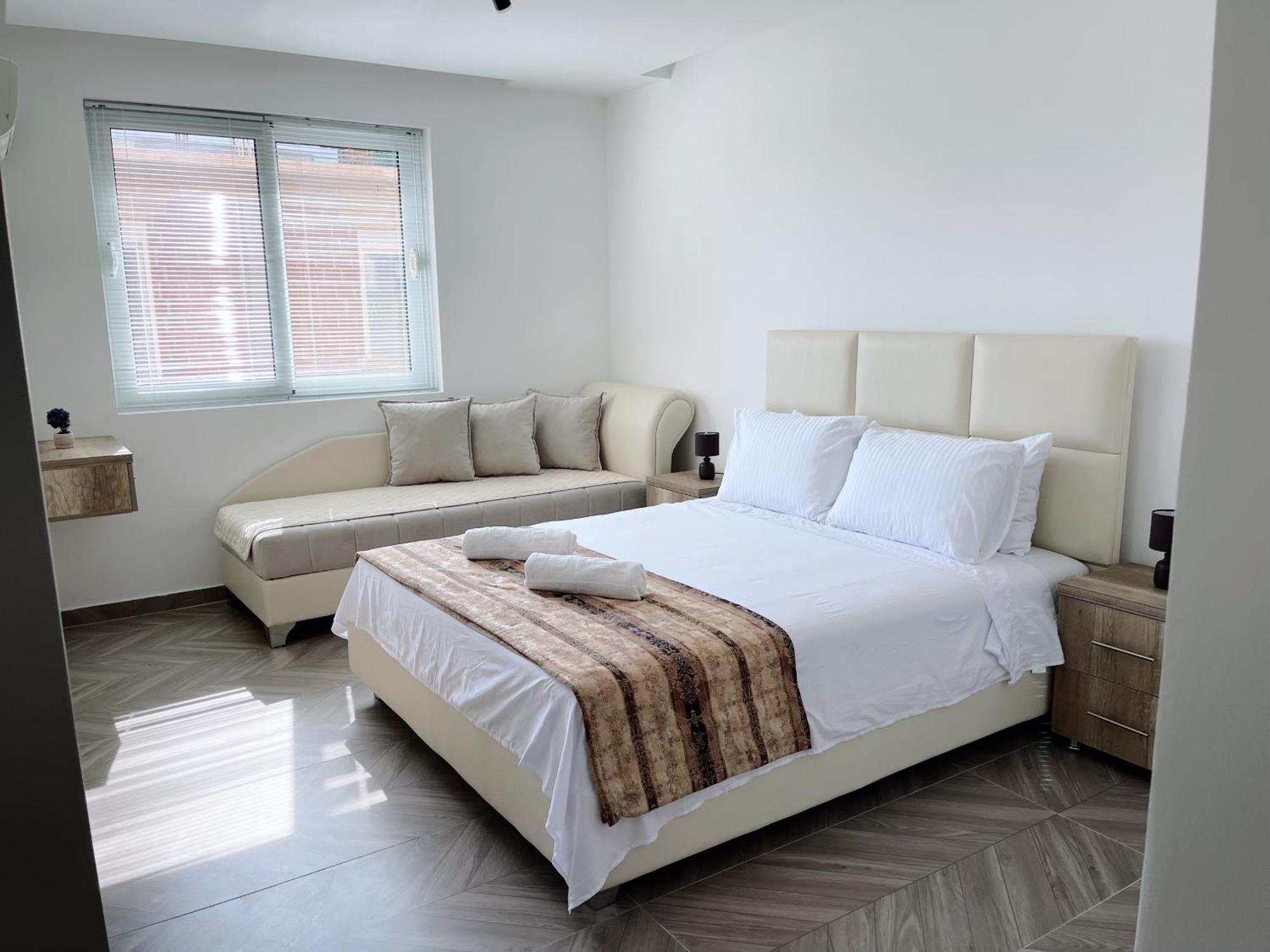 Guest House Koliqi - Hotel & Apartments Ulcinj Exterior photo