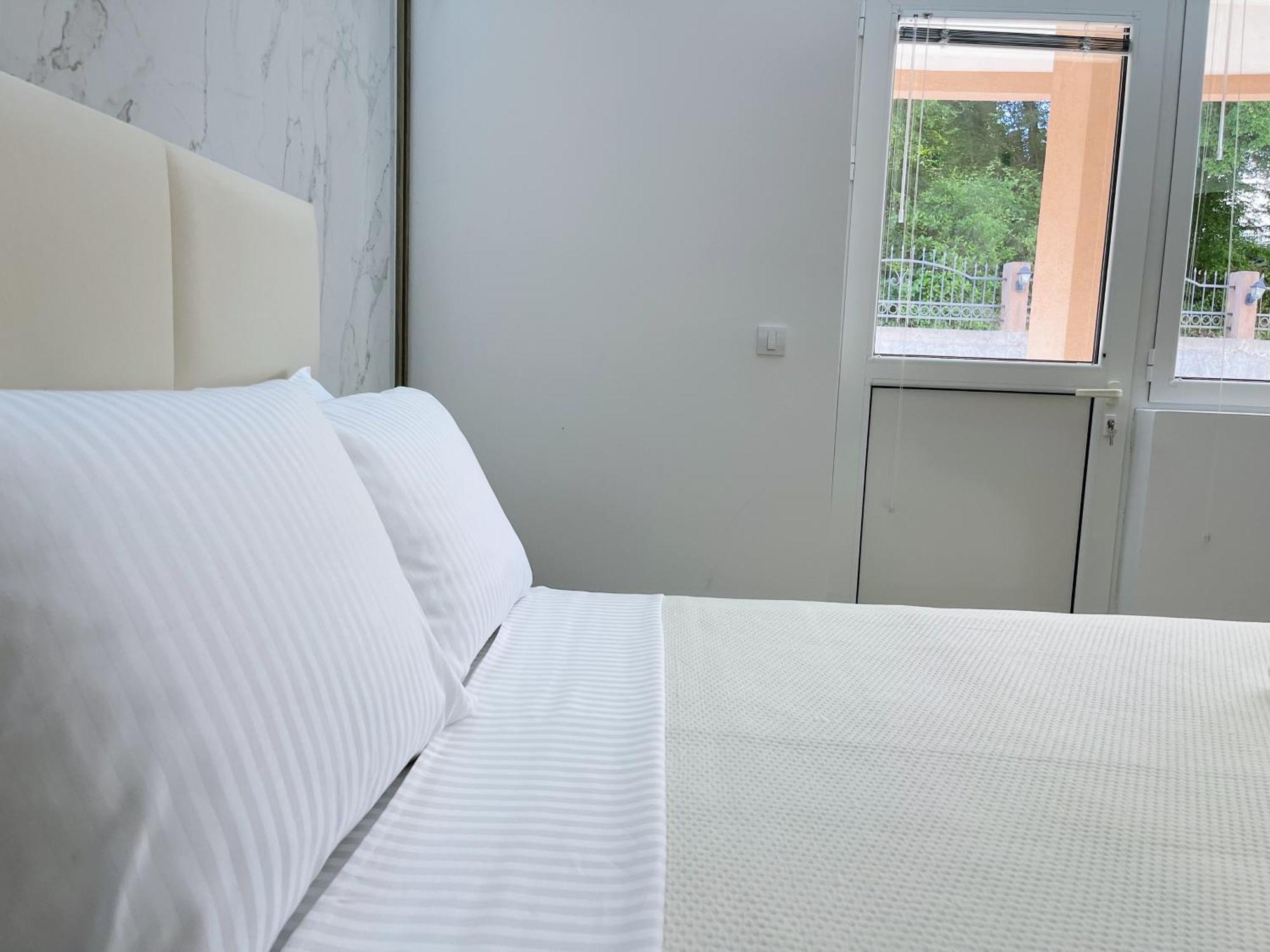 Guest House Koliqi - Hotel & Apartments Ulcinj Exterior photo