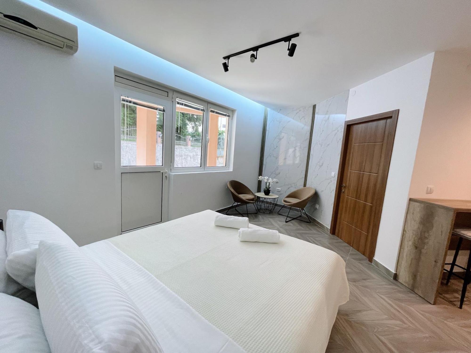 Guest House Koliqi - Hotel & Apartments Ulcinj Exterior photo
