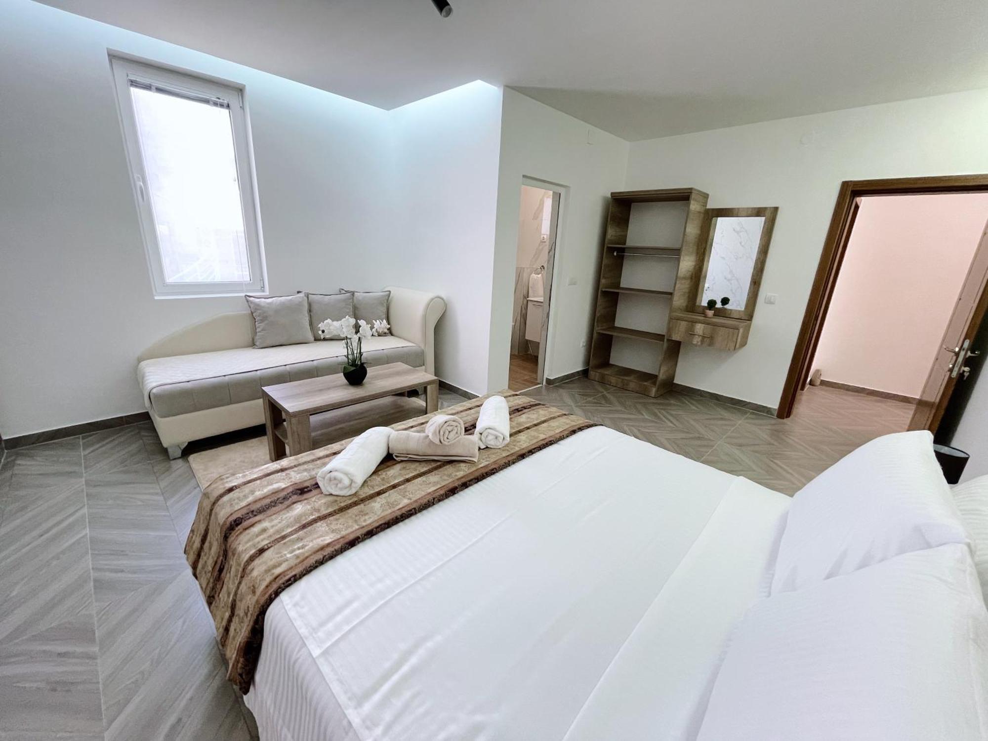 Guest House Koliqi - Hotel & Apartments Ulcinj Exterior photo
