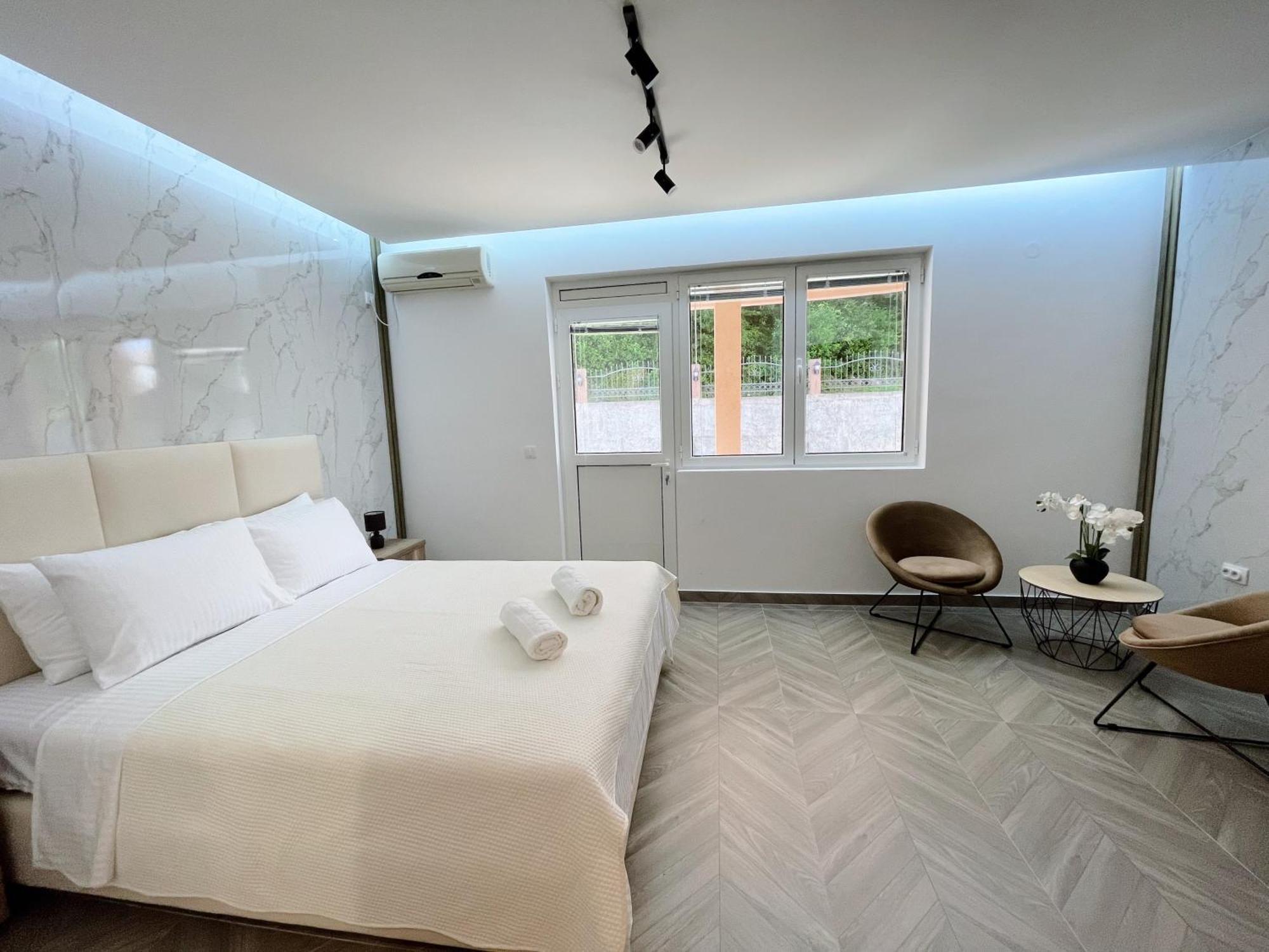 Guest House Koliqi - Hotel & Apartments Ulcinj Exterior photo